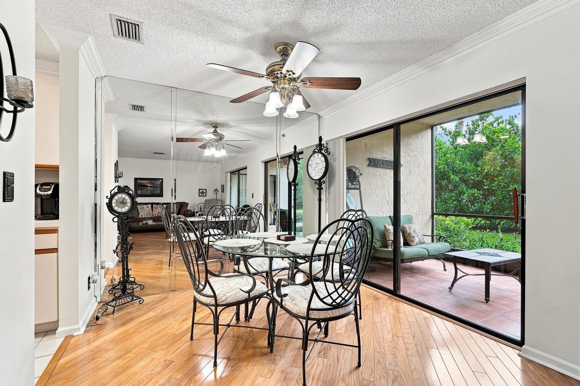 11 Lexington Lane E, Unit B, Palm Beach Gardens, FL 33418 Photo