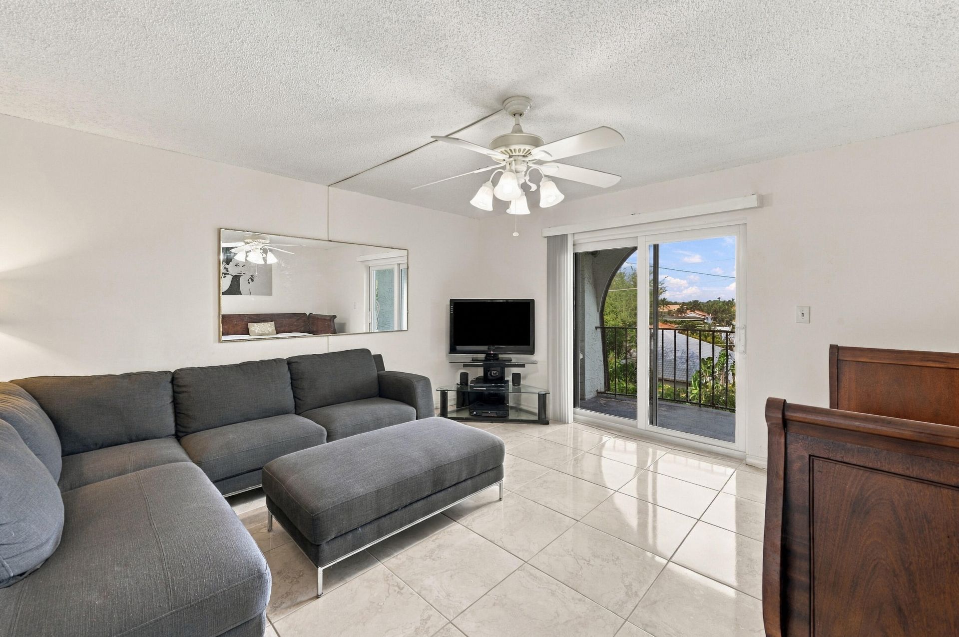 3909 N Ocean Boulevard, Unit 410, Fort Lauderdale, FL 33308 Photo