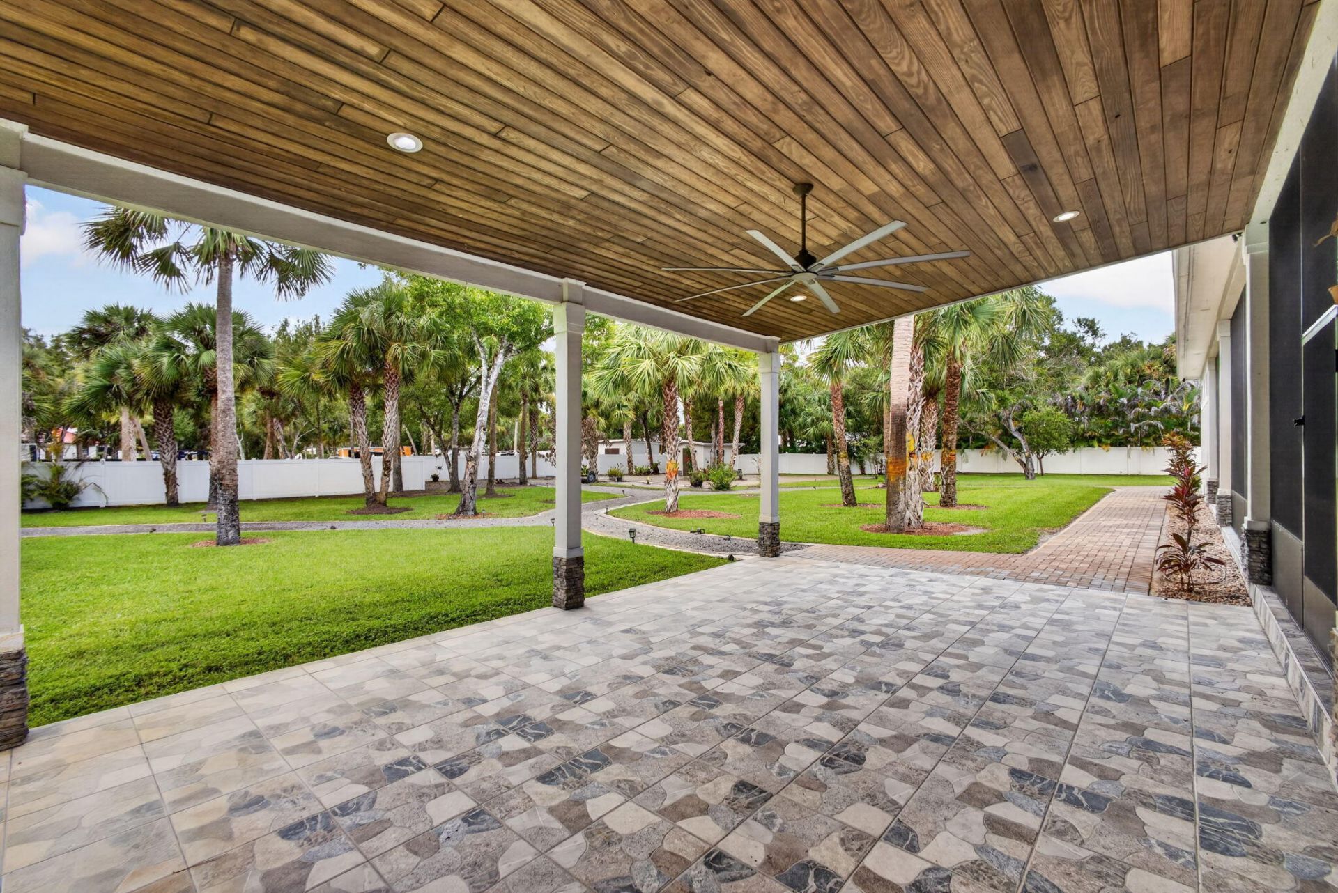 145 24th Avenue, Vero Beach, FL 32962 Photo
