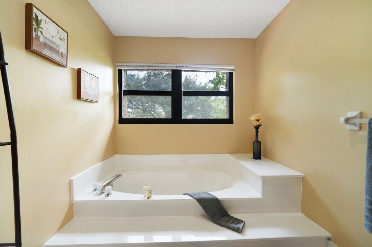 6599 Pond Apple Road, Boca Raton, FL 33433 Photo