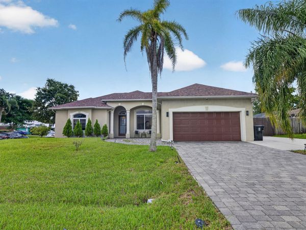 1402 SW ABINGDON Avenue, Port St. Lucie, FL 34953