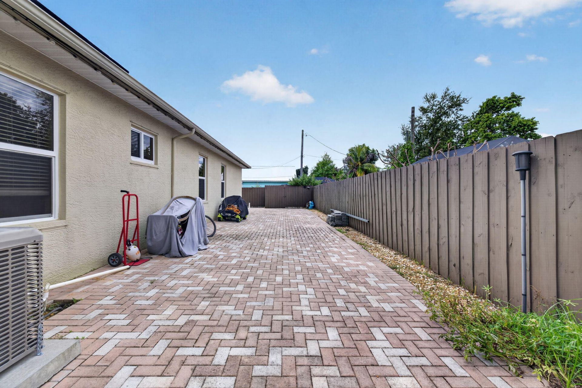 1402 SW Abingdon Avenue, Port Saint Lucie, FL 34953 Photo