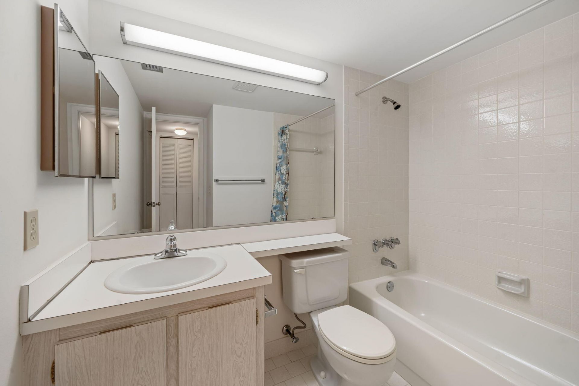 324 Knotty Pine Circle, Unit B-2, Greenacres, FL 33463 Photo