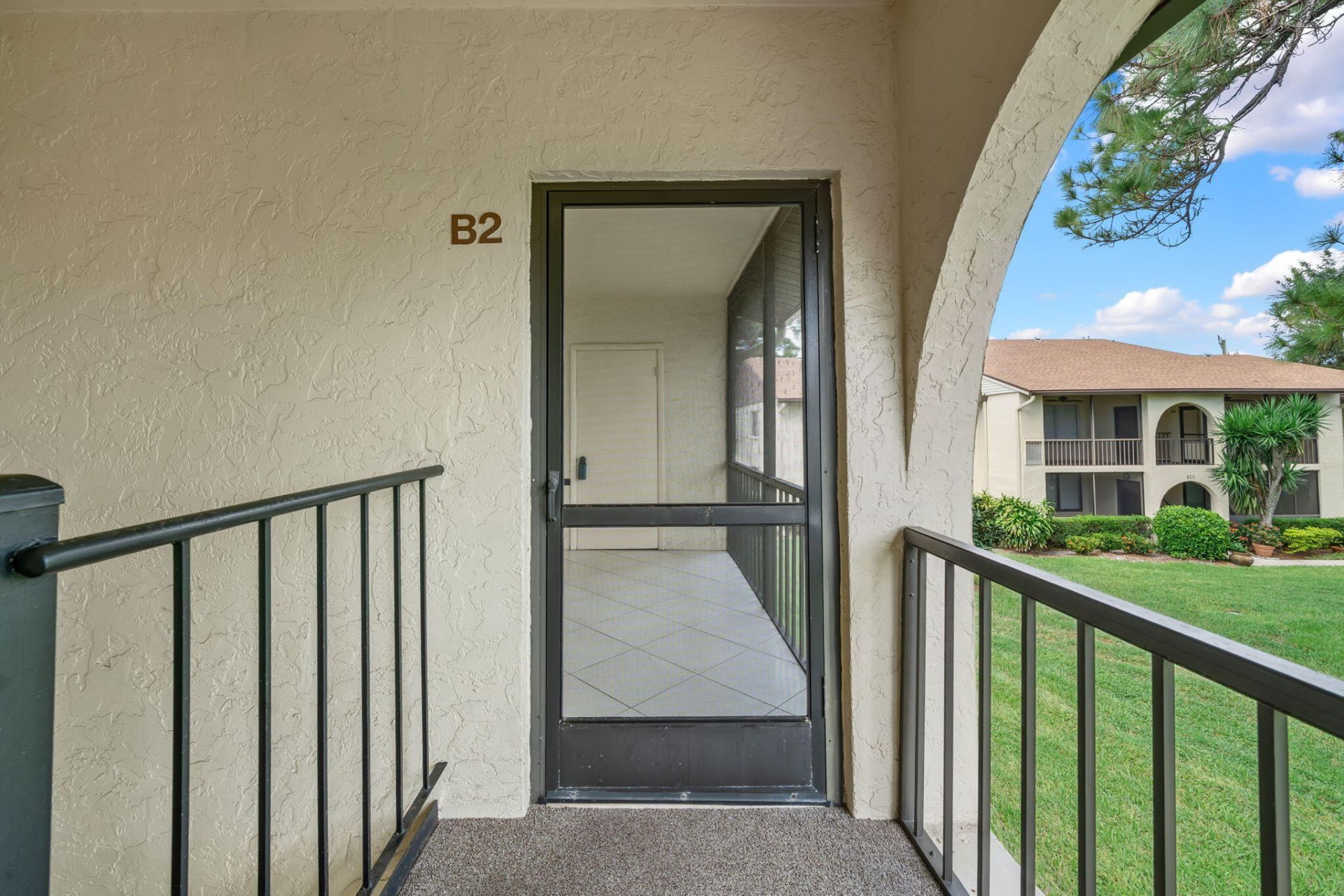 324 Knotty Pine Circle, Unit B-2, Greenacres, FL 33463 Photo