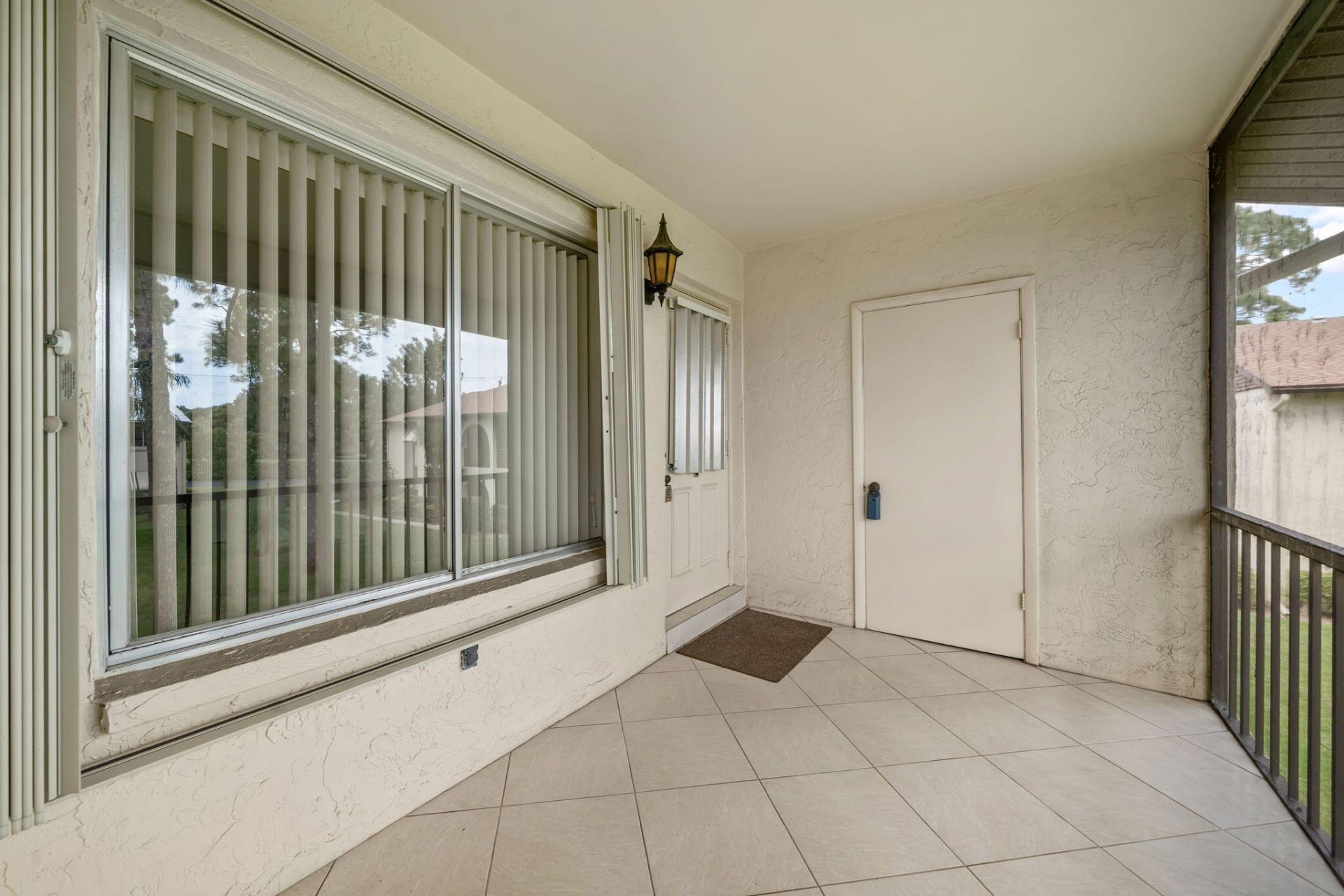 324 Knotty Pine Circle, Unit B-2, Greenacres, FL 33463 Photo