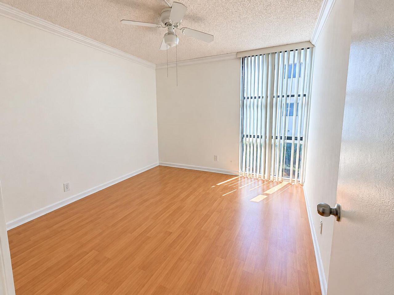 17021 N Bay Road, Unit 229, Sunny Isles Beach, FL 33160 Photo