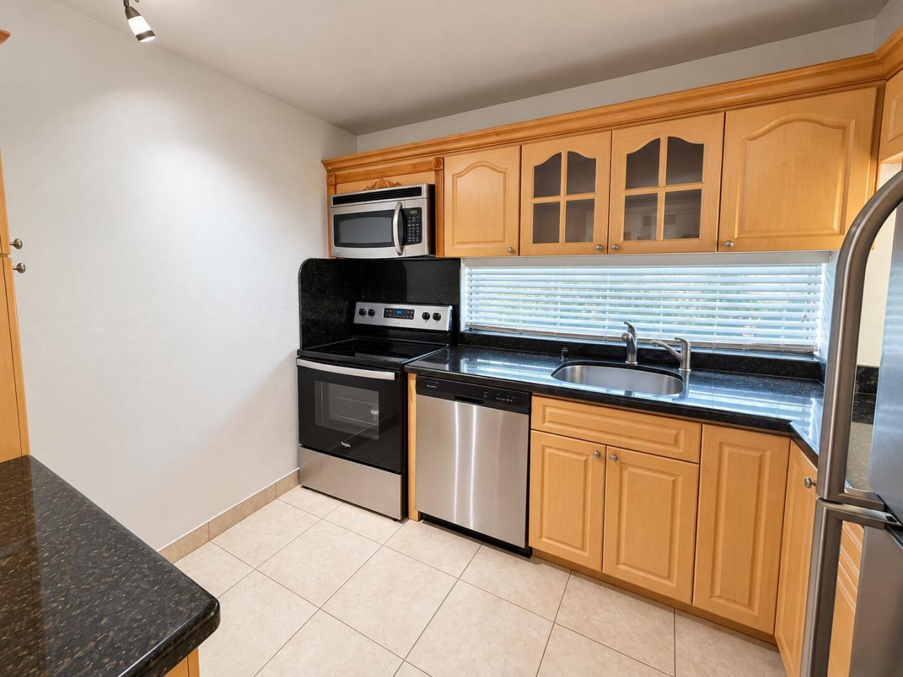 17021 N Bay Road, Unit 229, Sunny Isles Beach, FL 33160 Photo