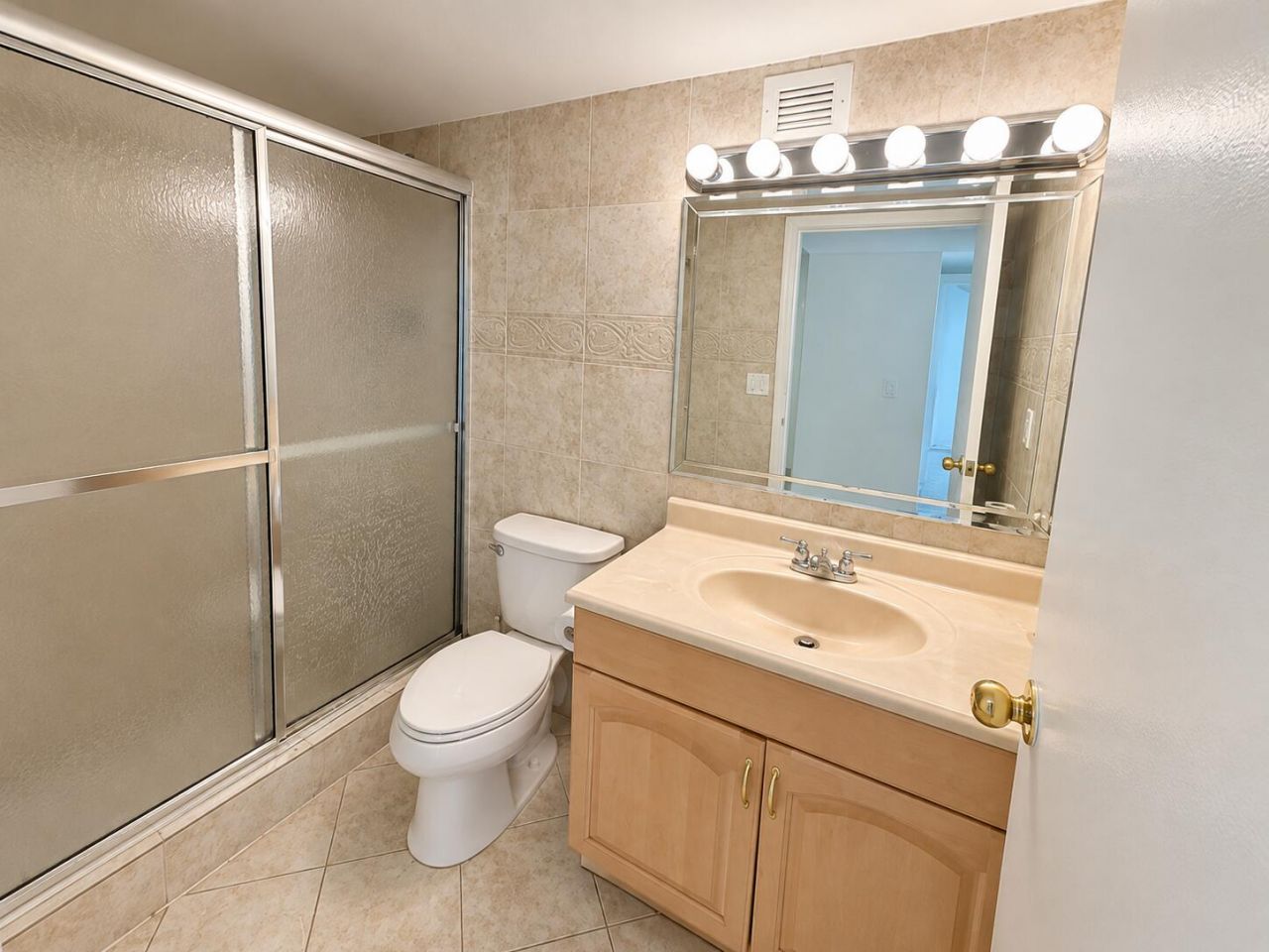 17021 N Bay Road, Unit 229, Sunny Isles Beach, FL 33160 Photo