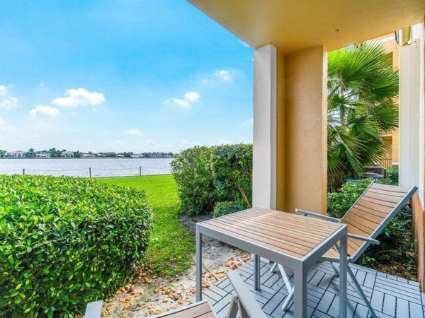 180 YACHT CLUB Way, Unit 102, Hypoluxo, FL 33462