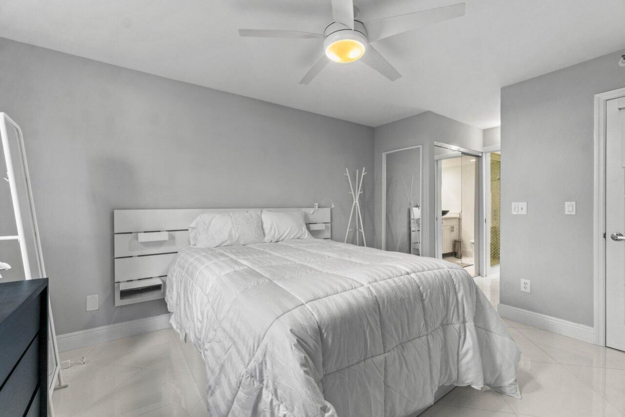 180 Yacht Club Way, Unit 102, Hypoluxo, FL 33462 Photo