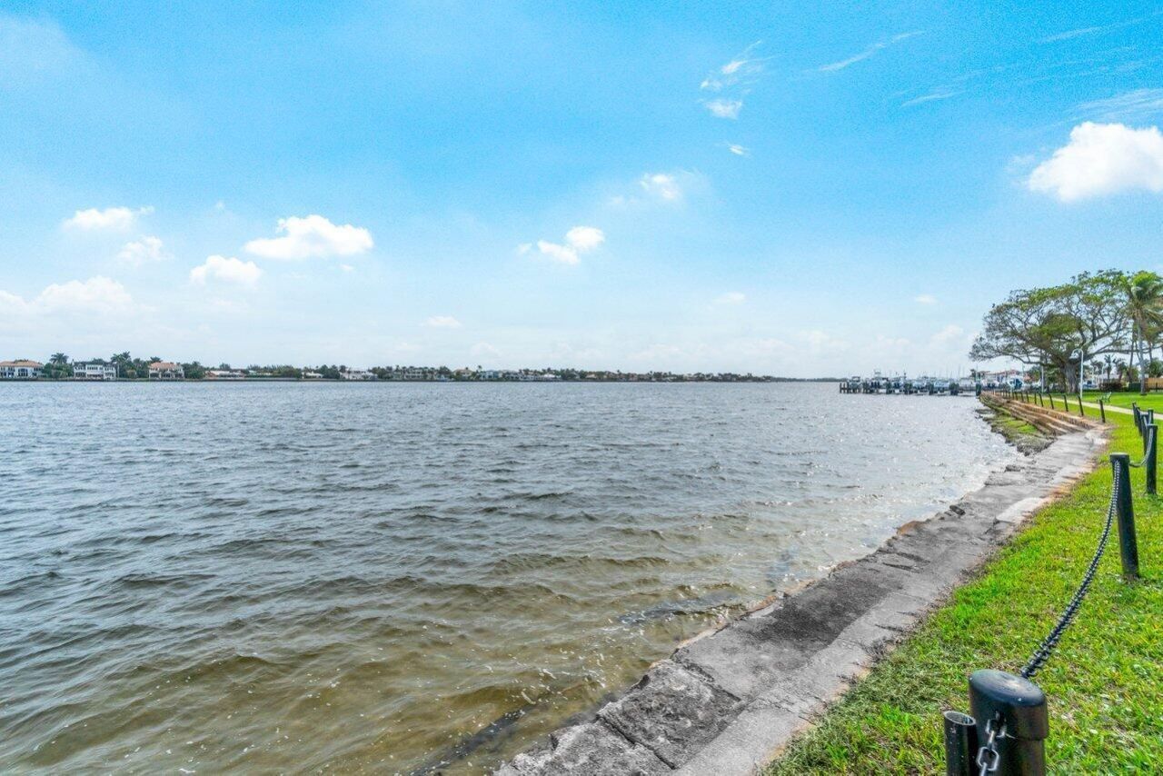180 Yacht Club Way, Unit 102, Hypoluxo, FL 33462 Photo