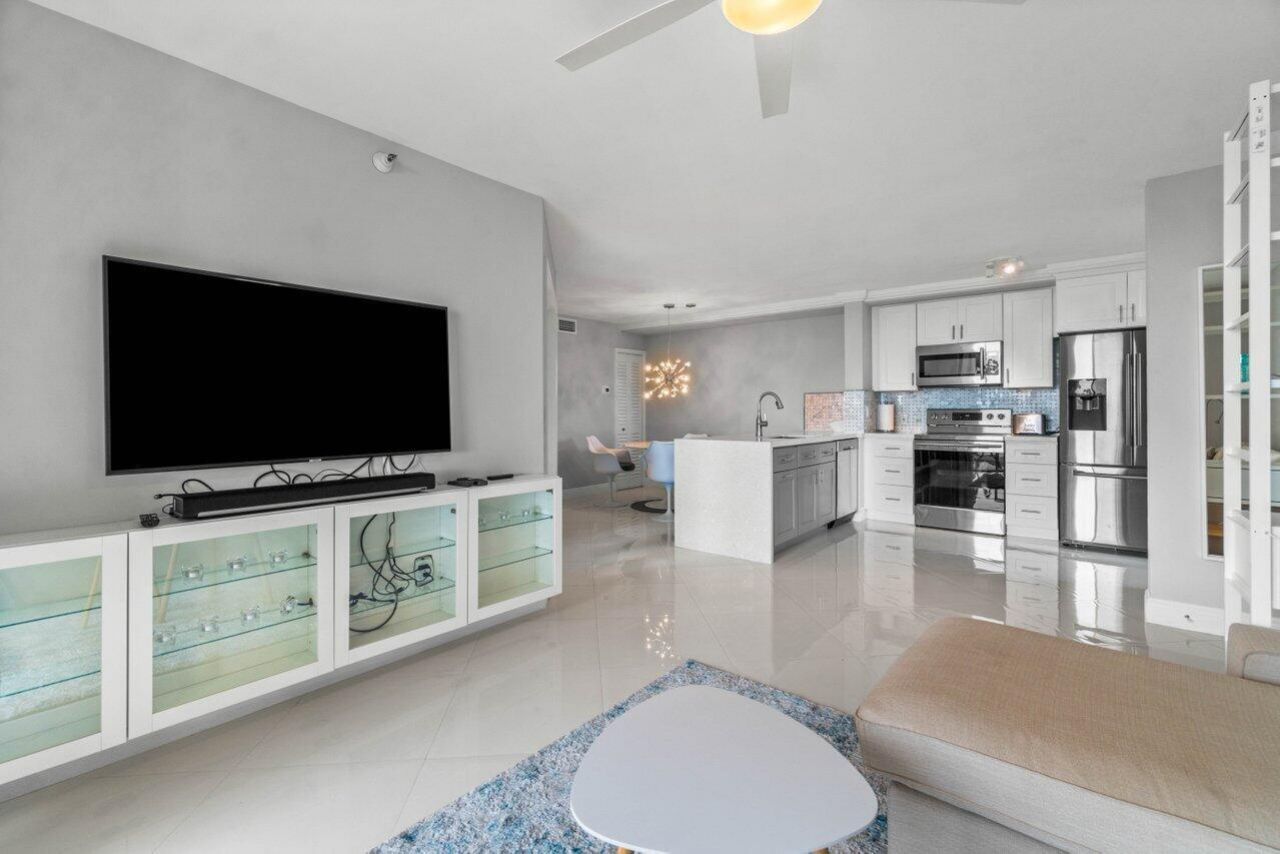 180 Yacht Club Way, Unit 102, Hypoluxo, FL 33462 Photo