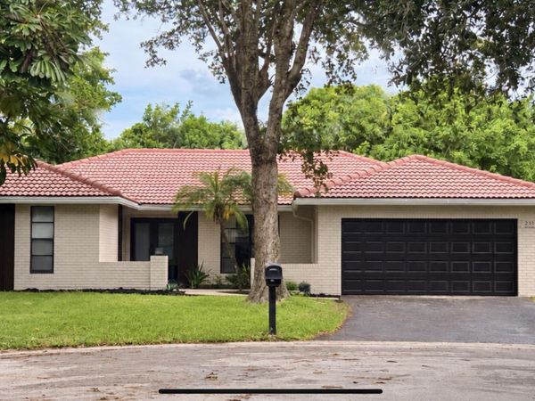 2151 NW 99TH Way, Coral Springs, FL 33071