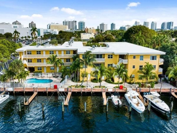 815 Middle River Drive, Unit 202, Fort Lauderdale, FL 33304