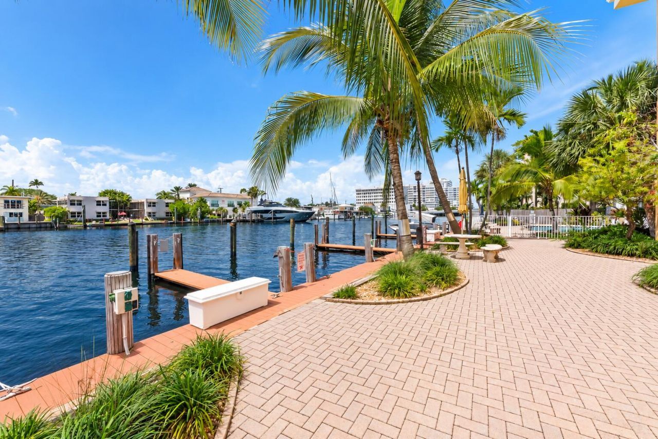 815 Middle River Drive, Unit 202, Fort Lauderdale, FL 33304 Photo