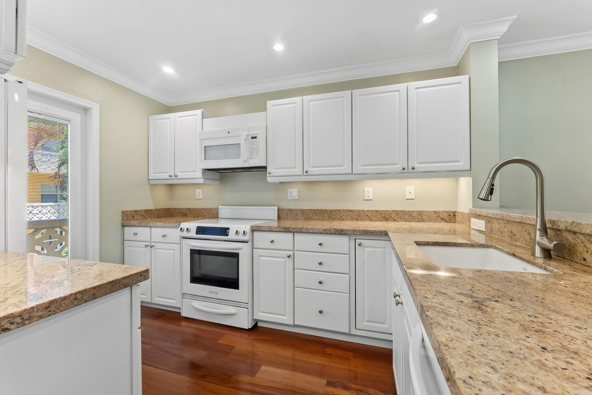815 Middle River Drive, Unit 202, Fort Lauderdale, FL 33304 Photo