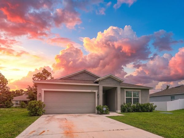 1811 SE SANDIA Drive, Port St. Lucie, FL 34983