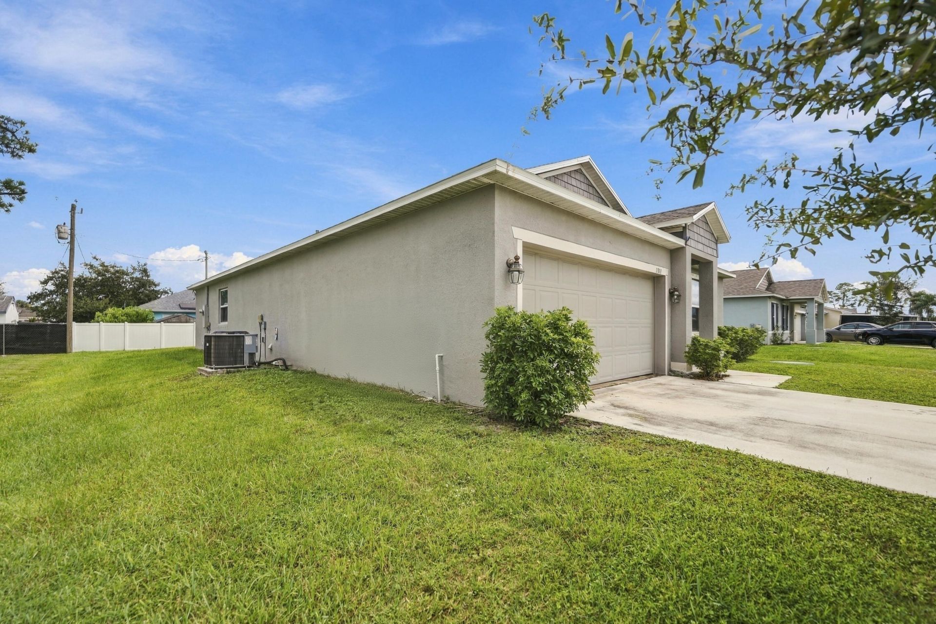 1811 SE Sandia Drive, Port Saint Lucie, FL 34983 Photo