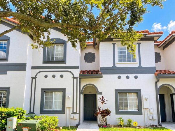 7843 CATALINA Circle, Tamarac, FL 33321