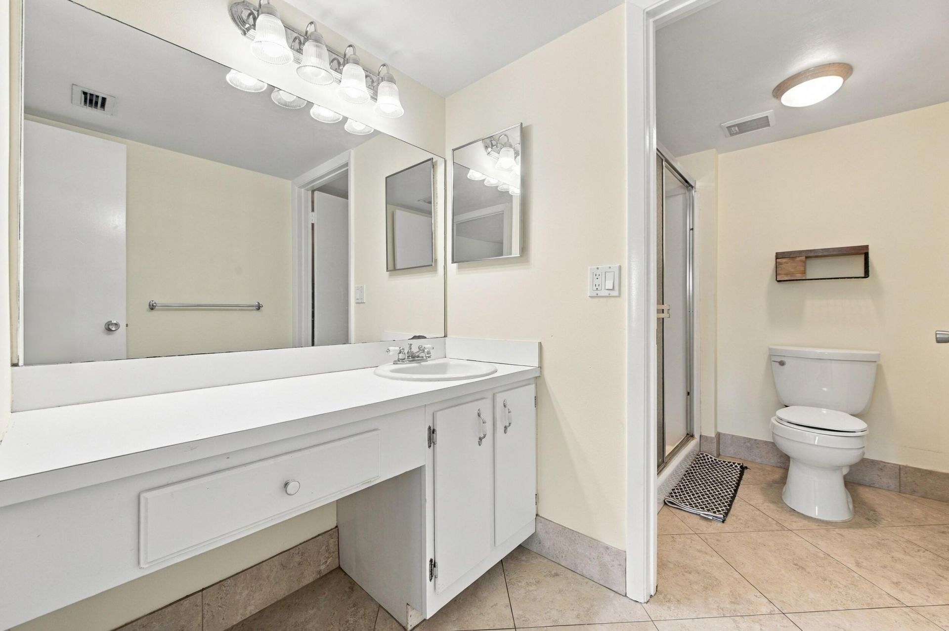 6585 Somerset Drive, Unit 102, Boca Raton, FL 33433 Photo