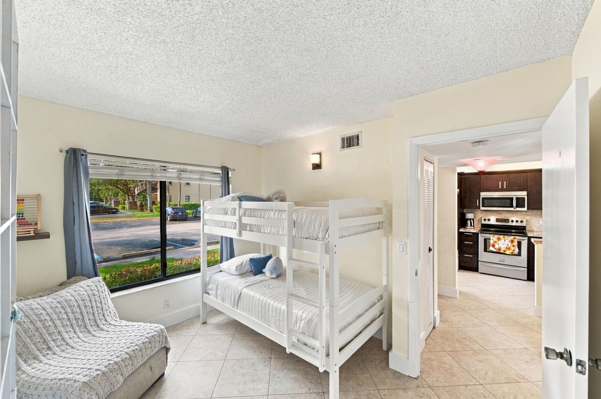 6585 Somerset Drive, Unit 102, Boca Raton, FL 33433 Photo