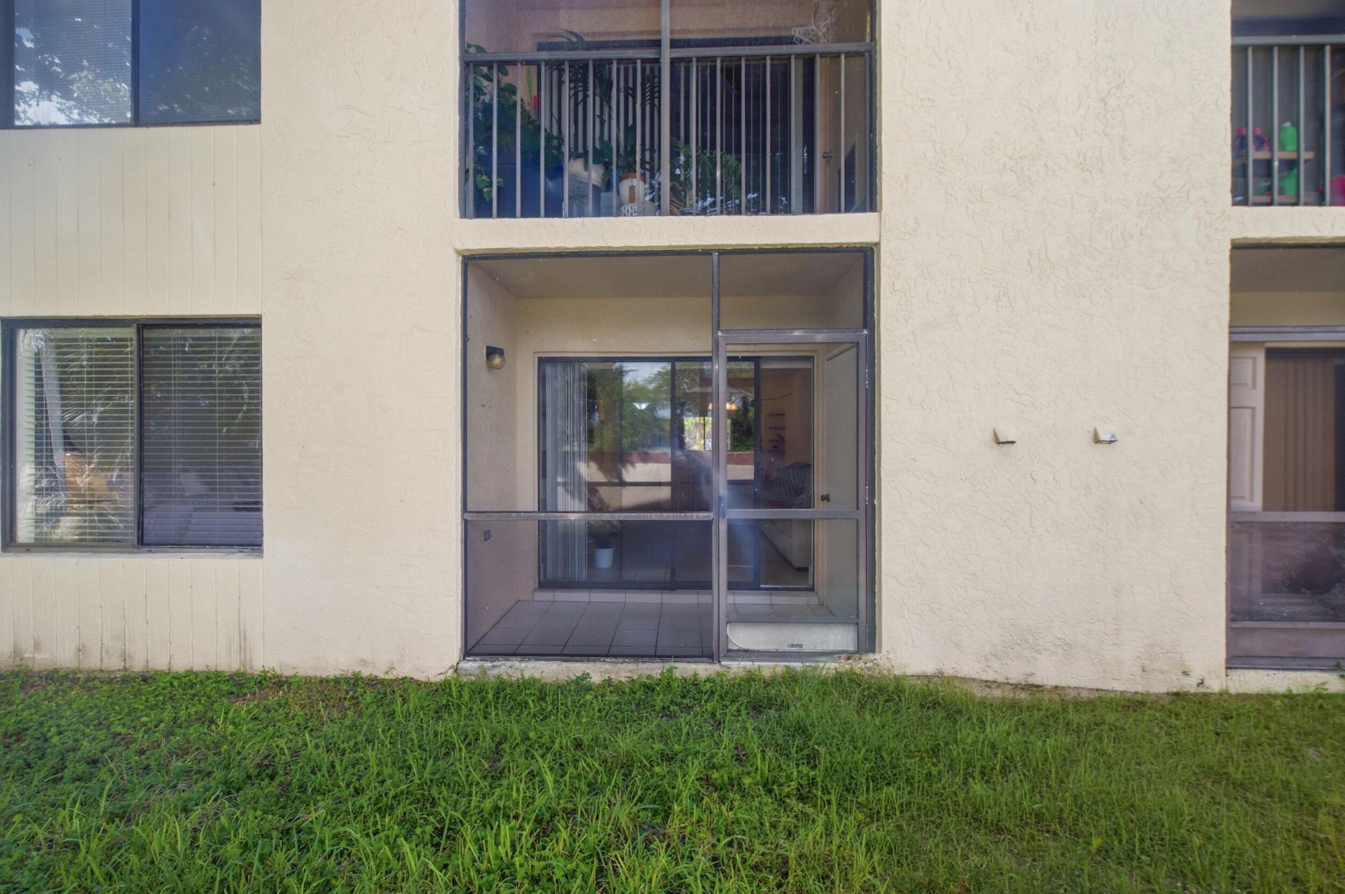 6585 Somerset Drive, Unit 102, Boca Raton, FL 33433 Photo