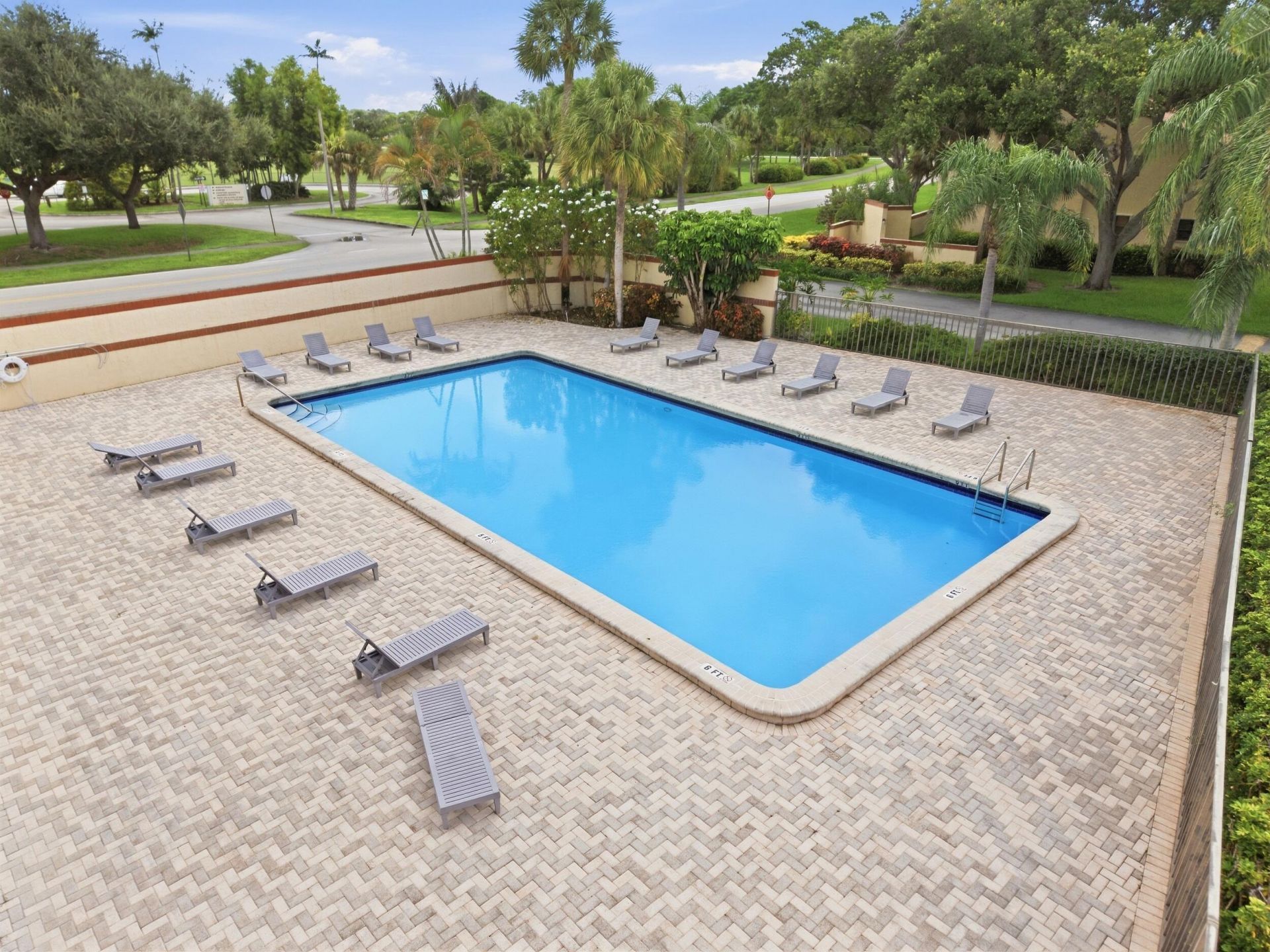 6585 Somerset Drive, Unit 102, Boca Raton, FL 33433 Photo