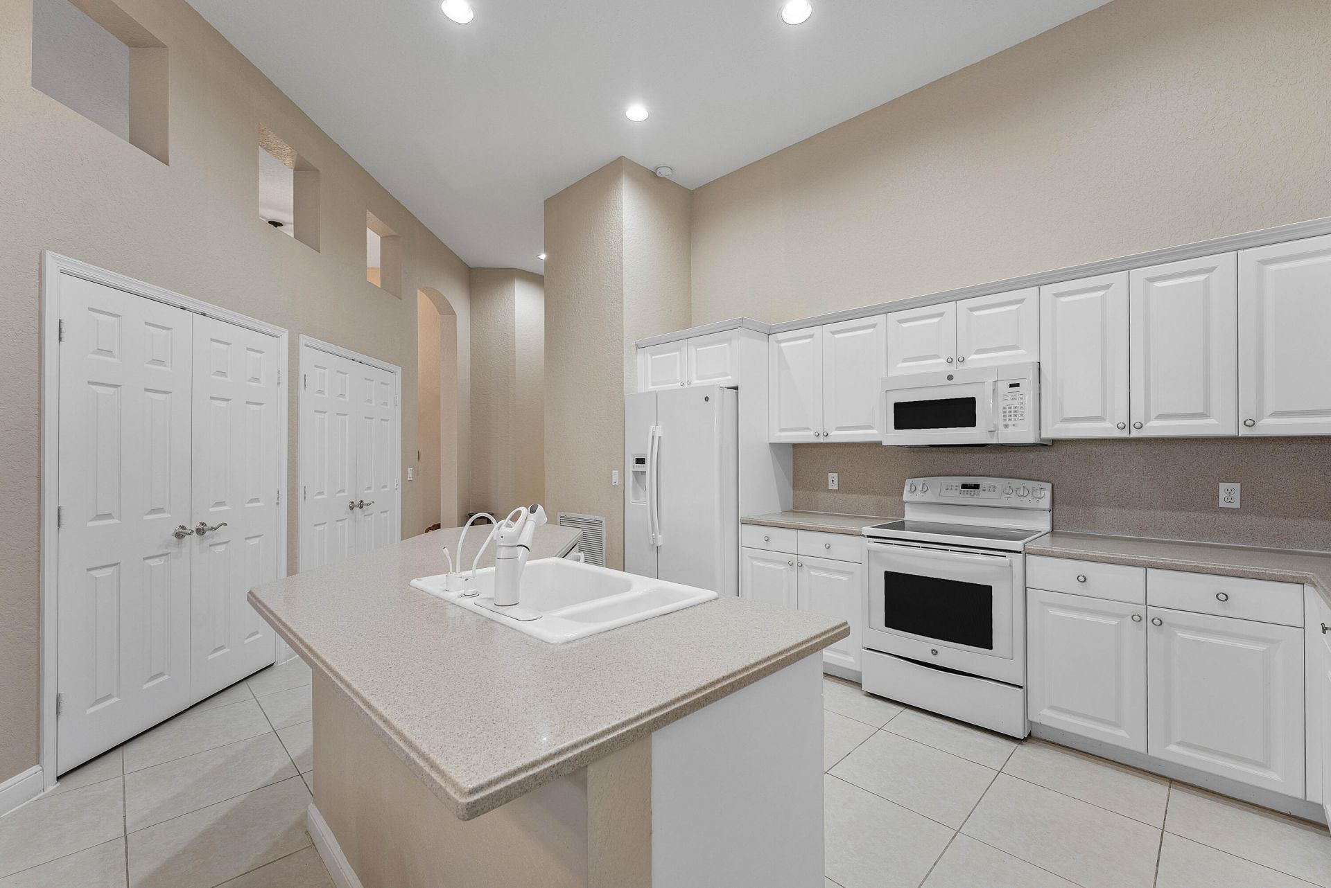 6947 Fairway Lakes Drive, Boynton Beach, FL 33472 Photo