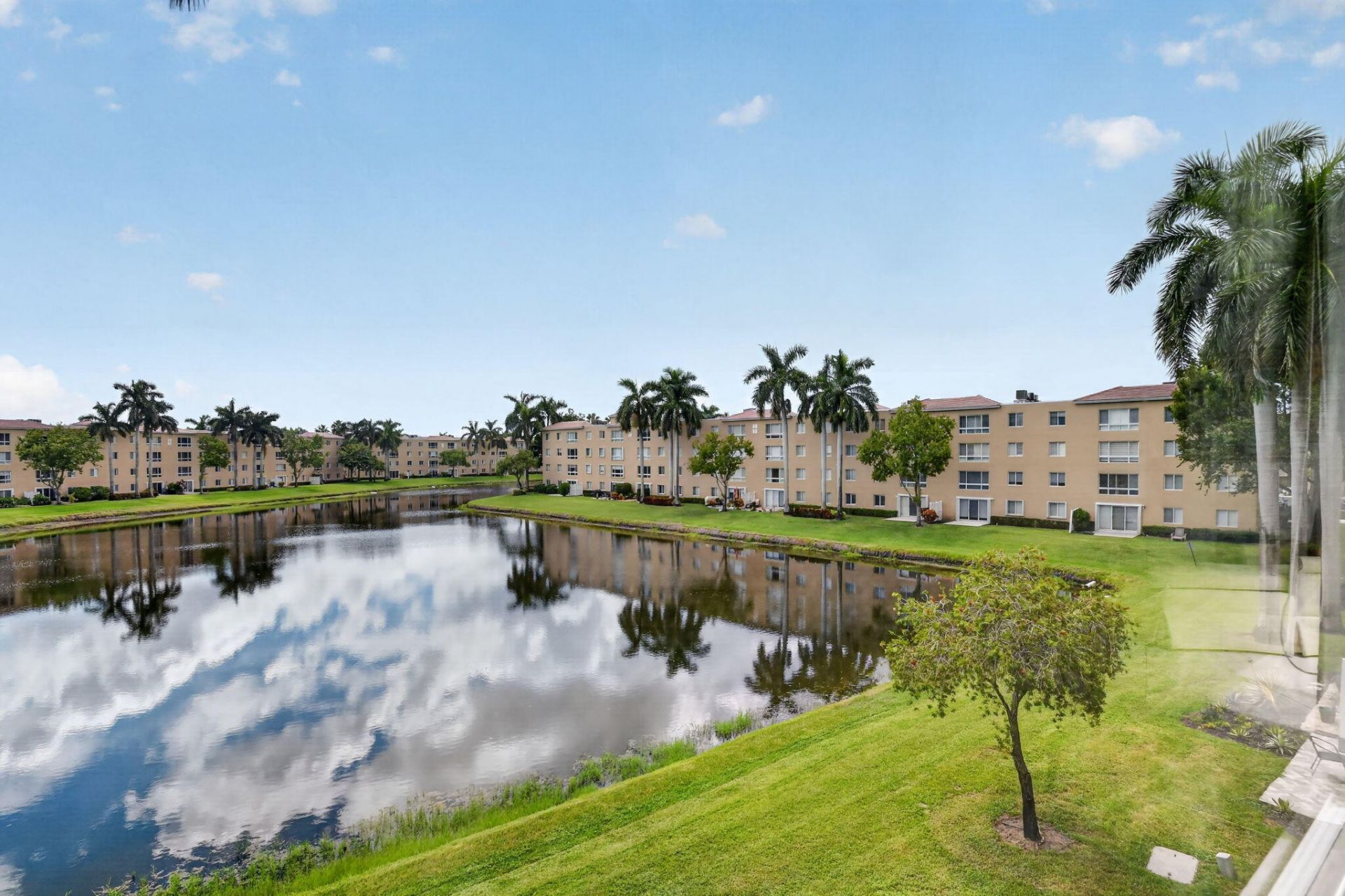 12547 Imperial Isle Drive, Unit 303, Boynton Beach, FL 33437 Photo