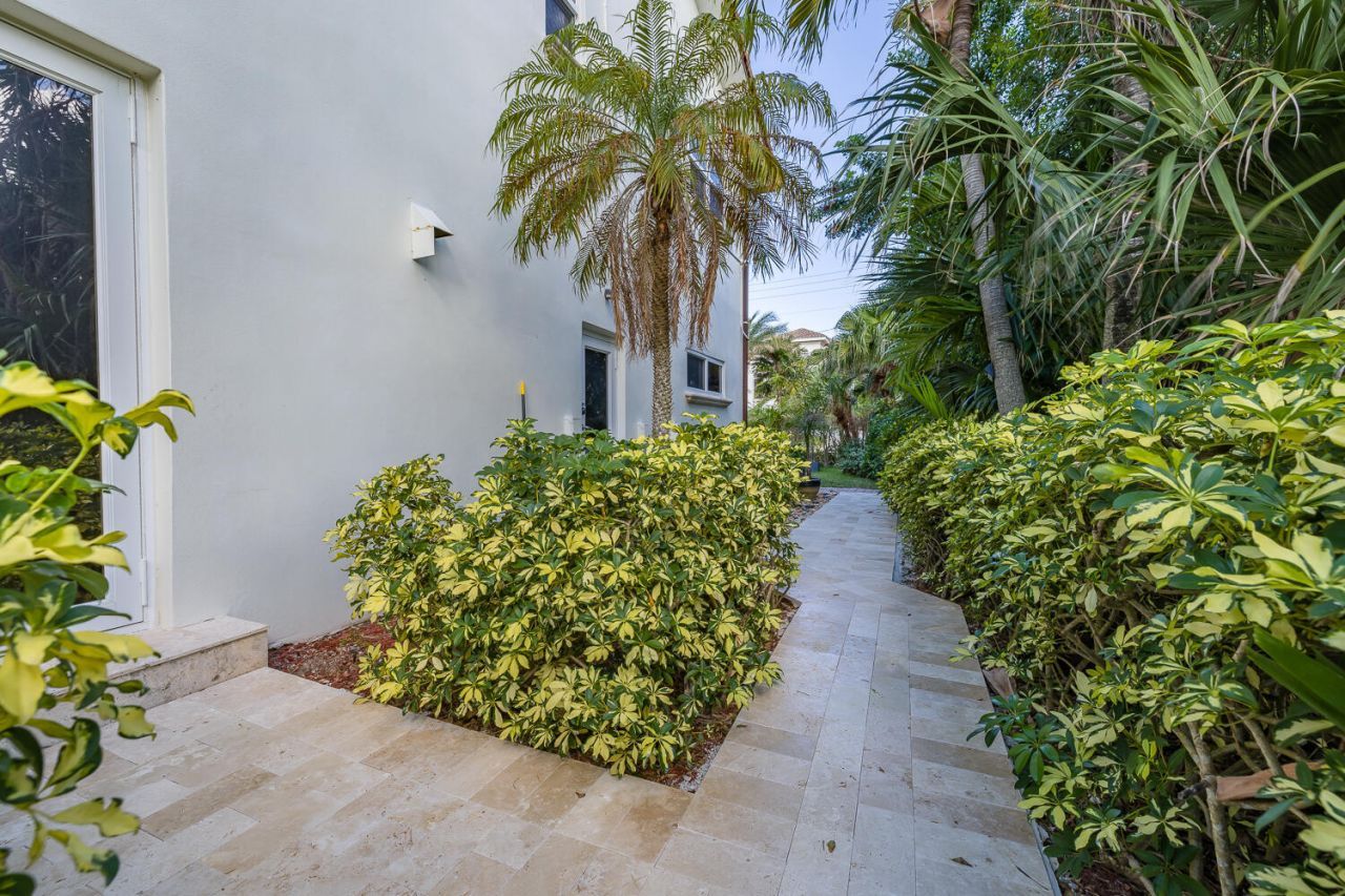 4108 S Ocean Boulevard, Highland Beach, FL 33487 Photo