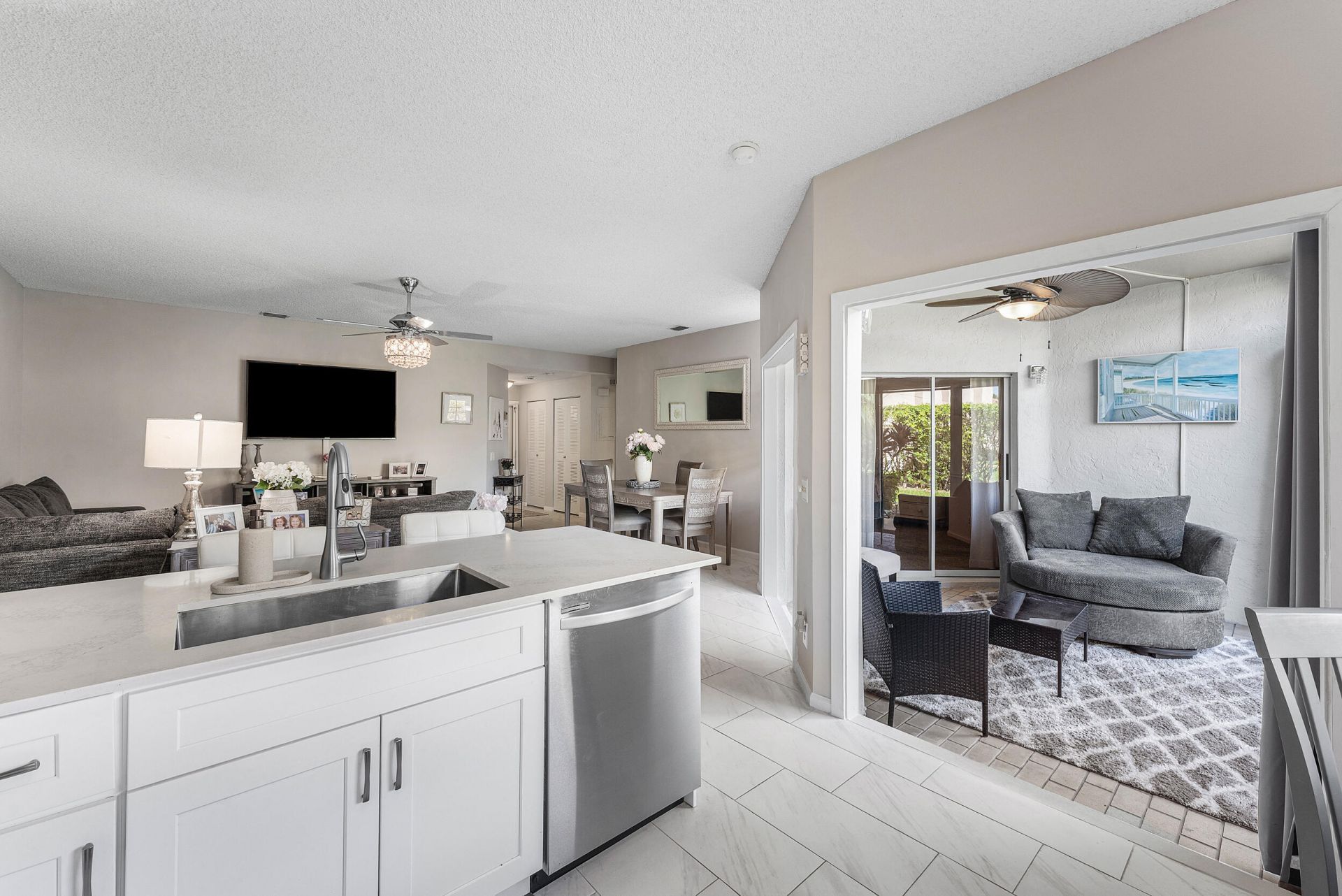 6735 Via Regina, Boca Raton, FL 33433 Photo