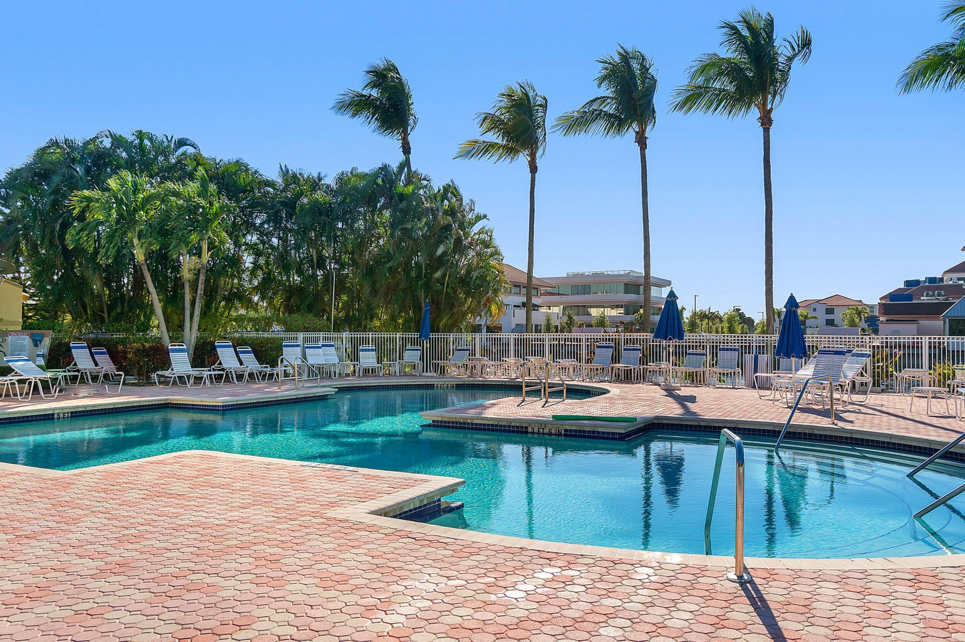 6735 Via Regina, Boca Raton, FL 33433 Photo