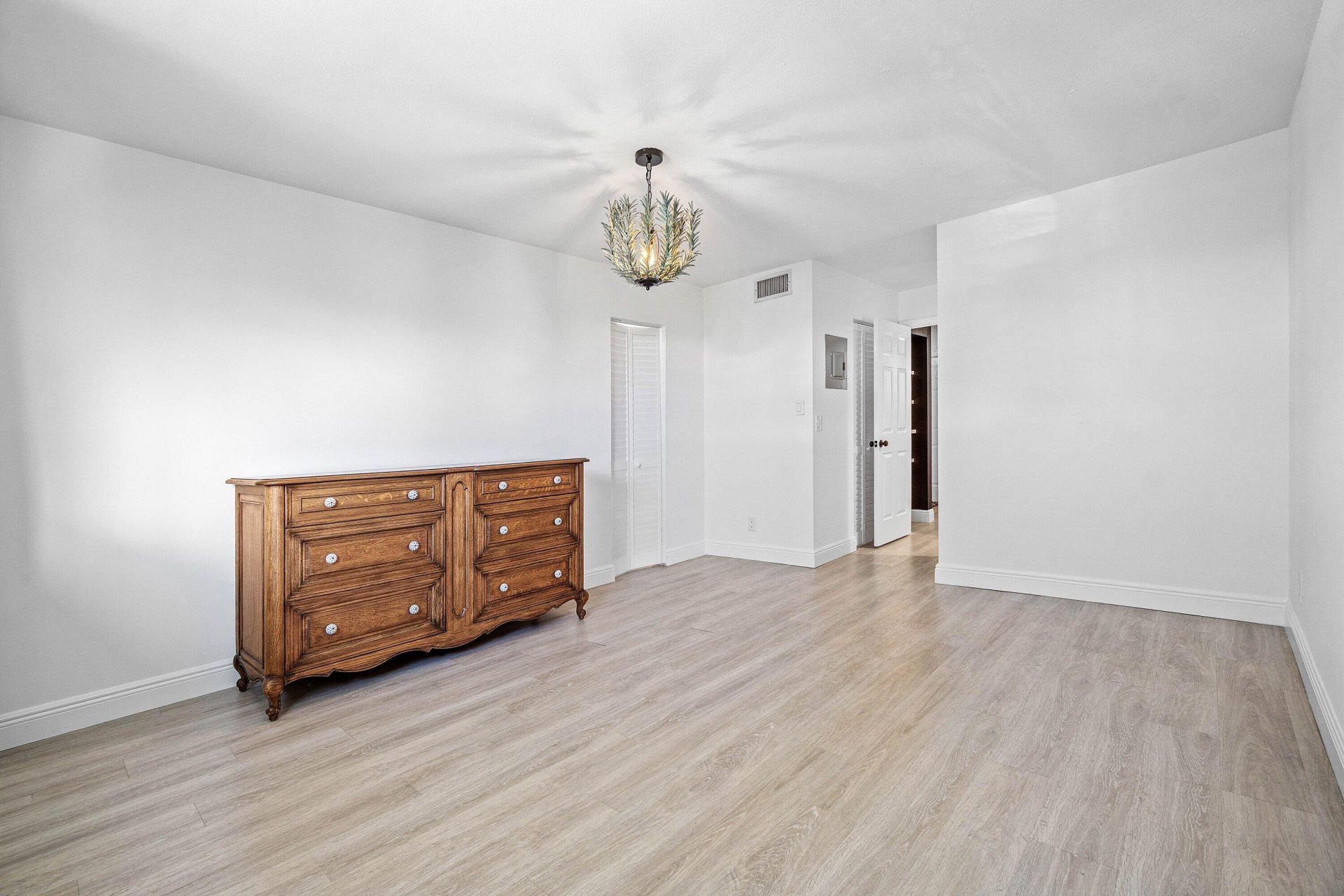 16 Colonial Club Drive, Unit 302, Boynton Beach, FL 33435 Photo