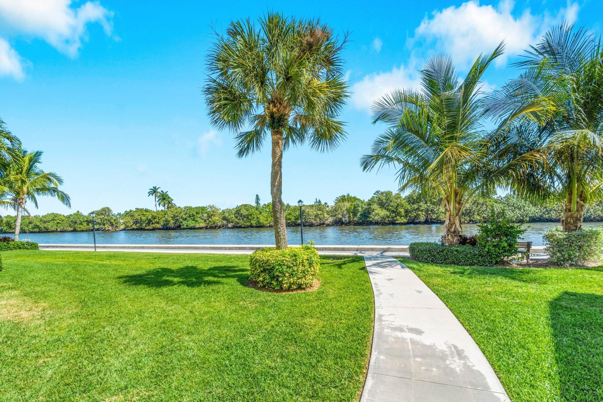16 Colonial Club Drive, Unit 302, Boynton Beach, FL 33435 Photo