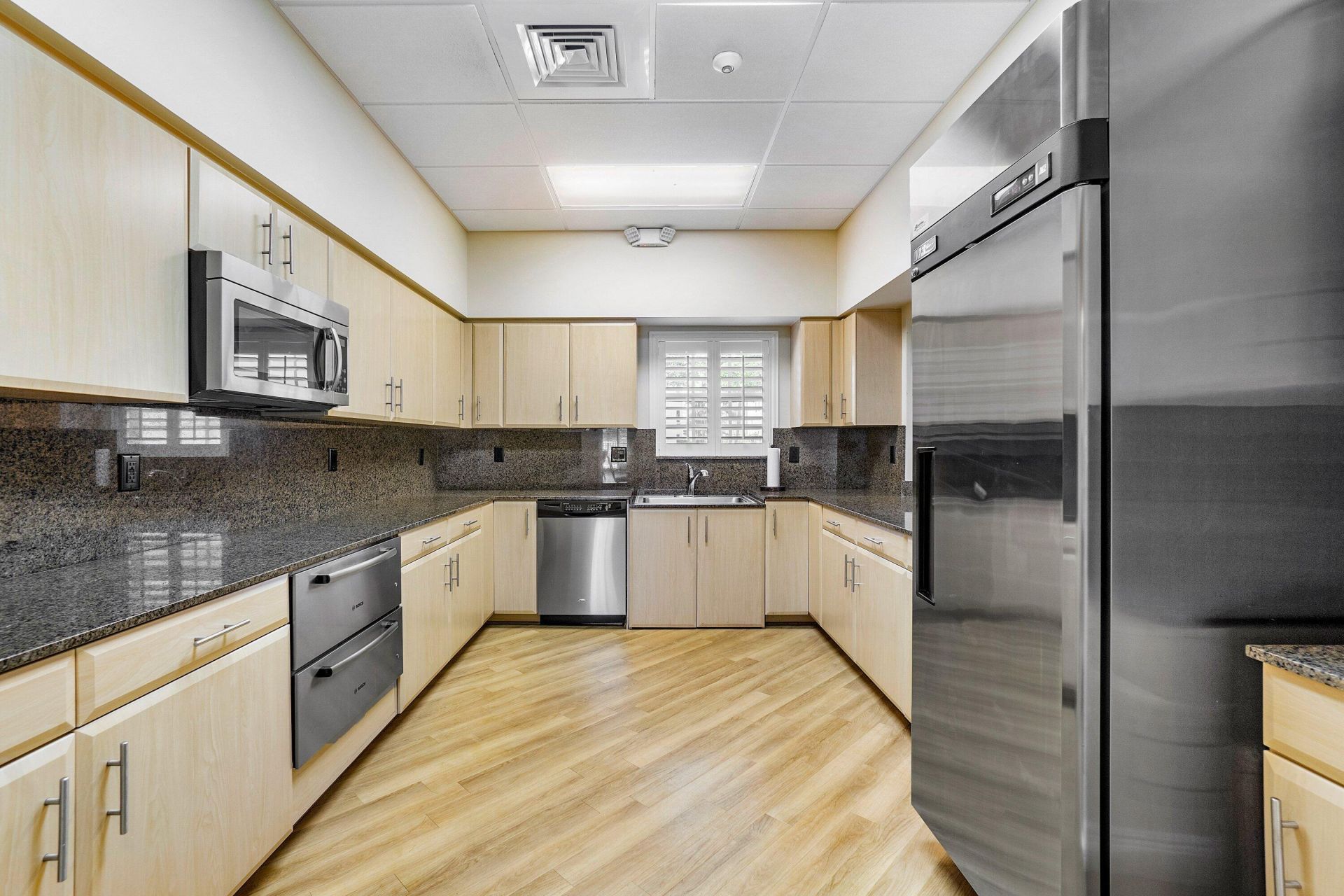 16 Colonial Club Drive, Unit 302, Boynton Beach, FL 33435 Photo