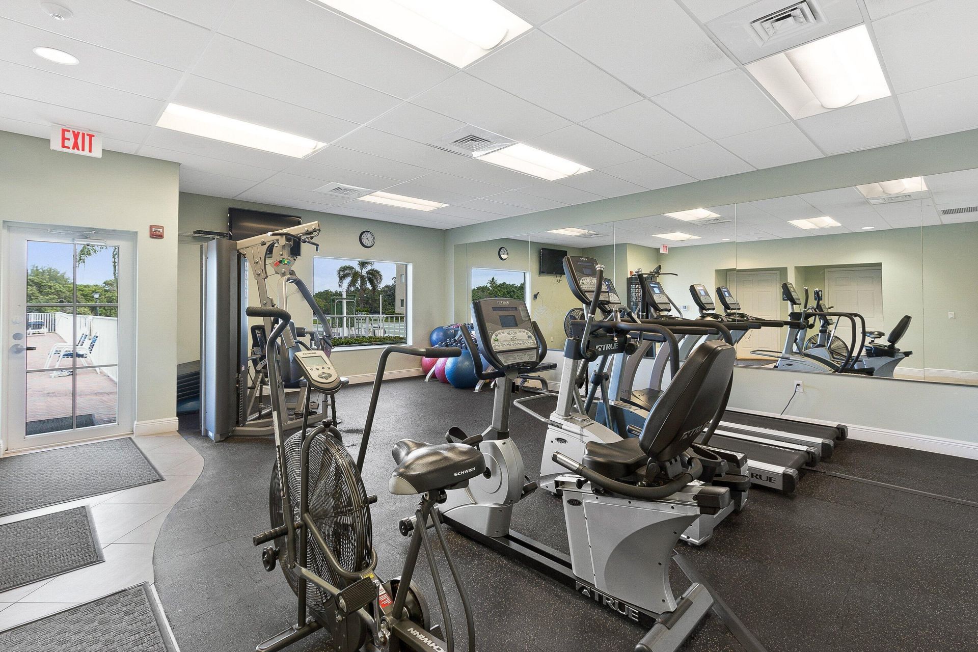16 Colonial Club Drive, Unit 302, Boynton Beach, FL 33435 Photo