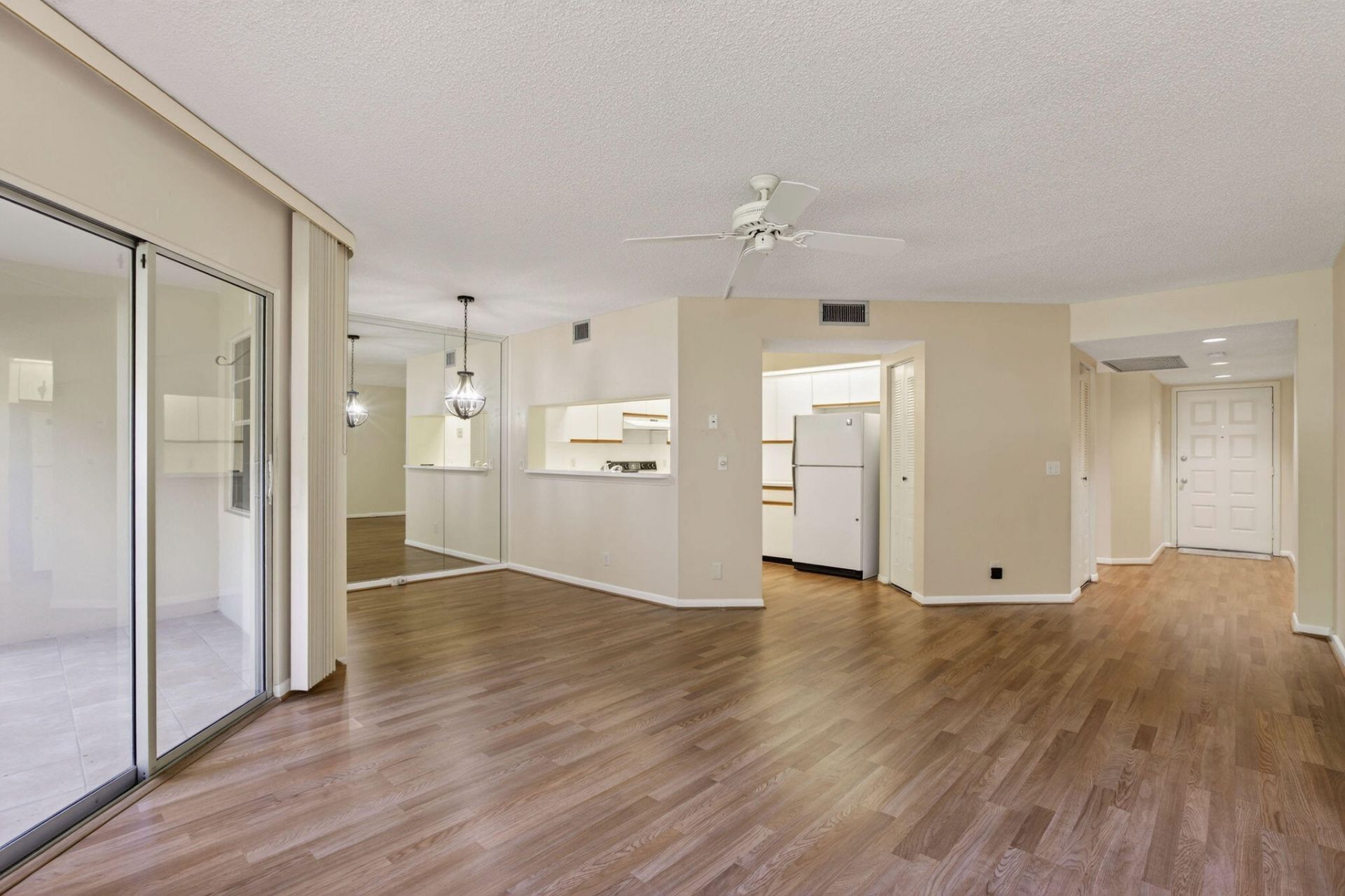 300 SW 130th Terrace, Unit 202B, Pembroke Pines, FL 33027 Photo