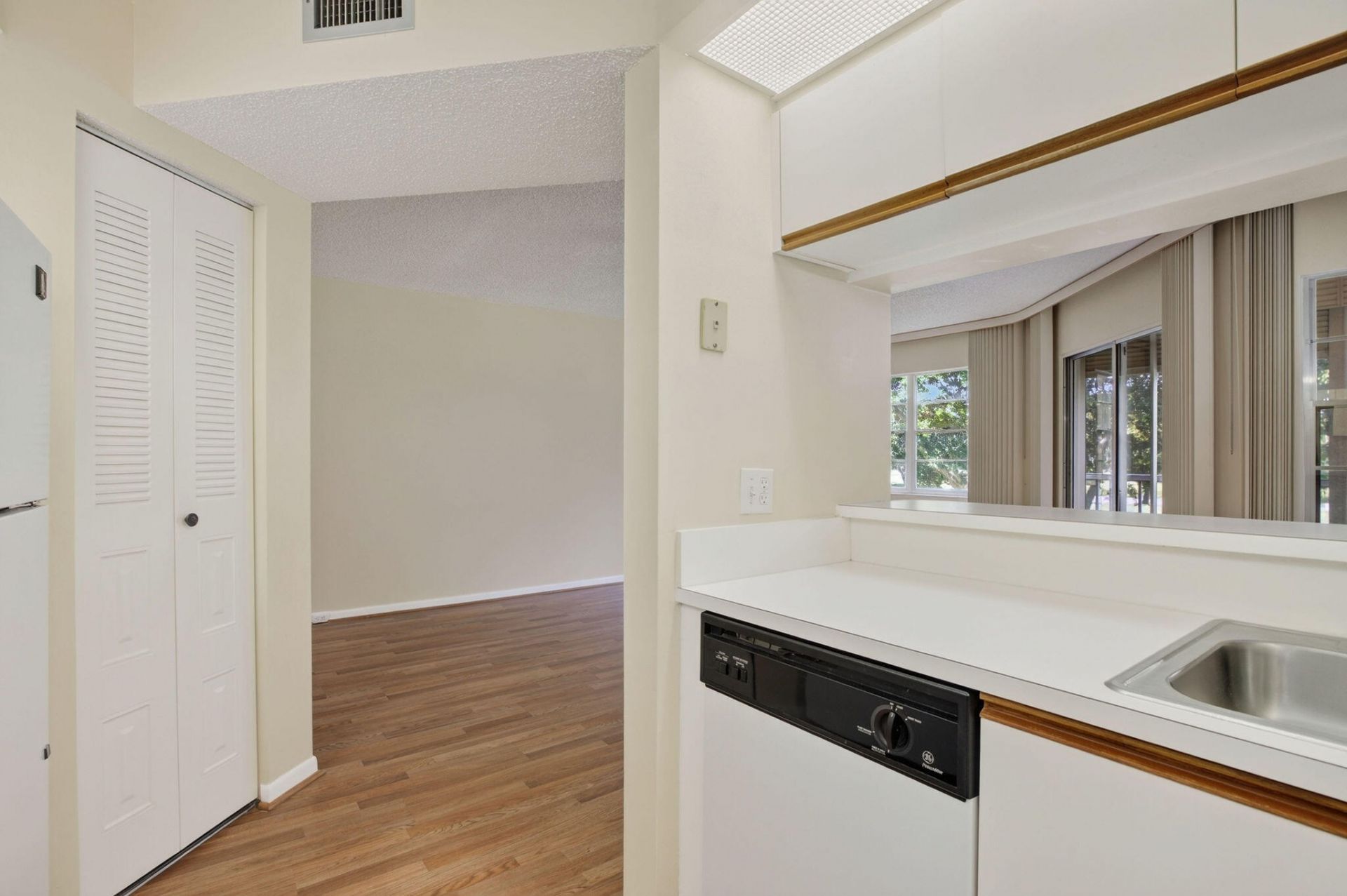 300 SW 130th Terrace, Unit 202B, Pembroke Pines, FL 33027 Photo