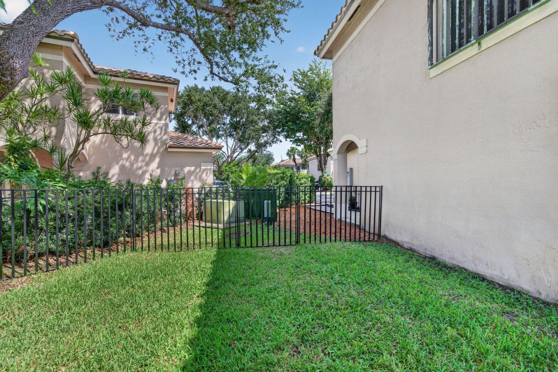 9730 NW 23rd Court, Unit 15, Pembroke Pines, FL 33024 Photo