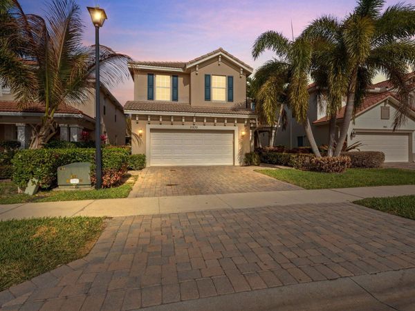 5935 SE Crooked Oak Avenue, Hobe Sound, FL 33455