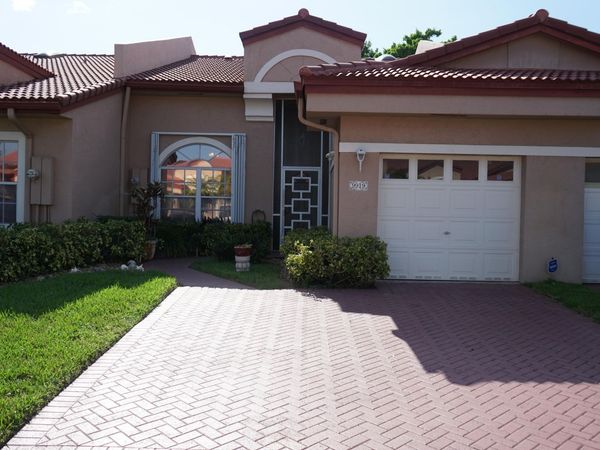 9919 MALVERN Drive, Tamarac, FL 33321