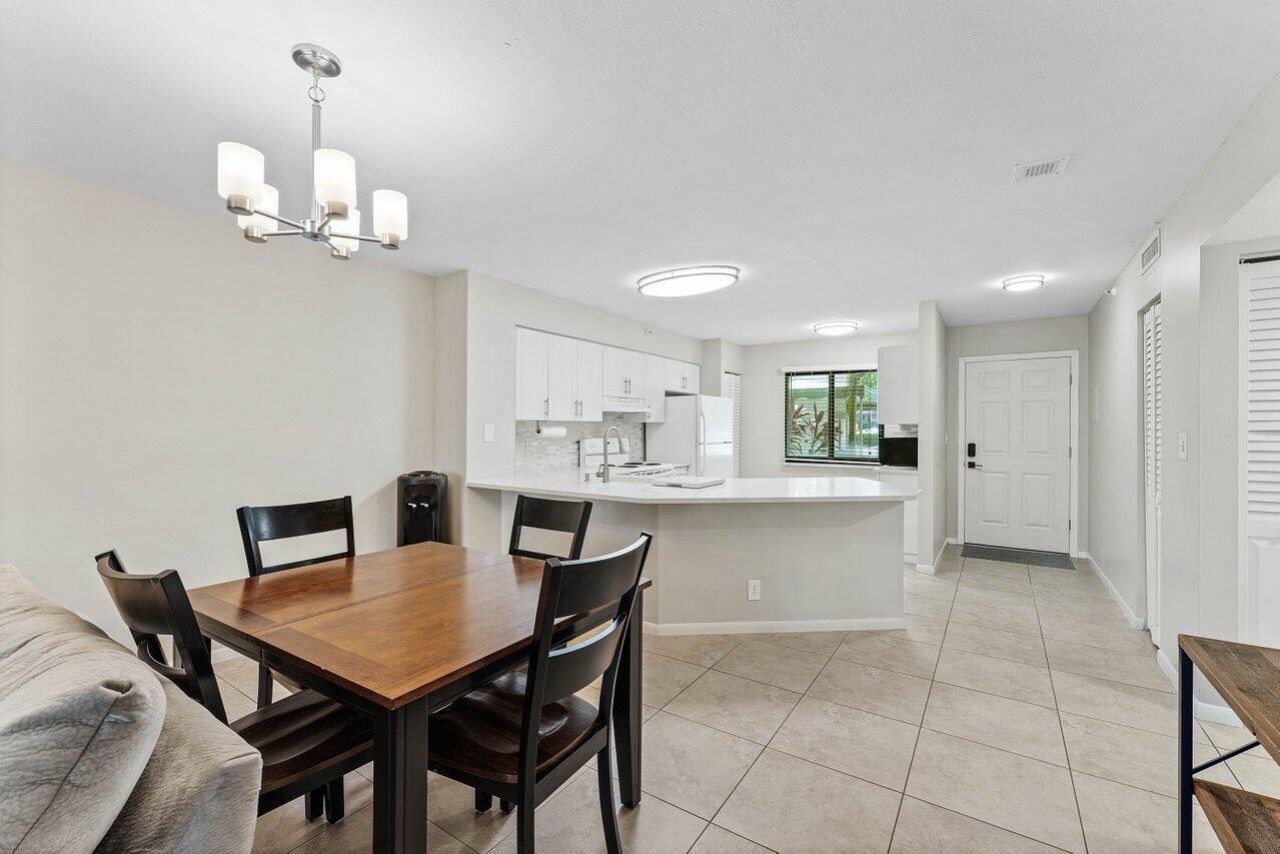 2205 S Cypress Bend Drive, Unit 103, Pompano Beach, FL 33069 Photo