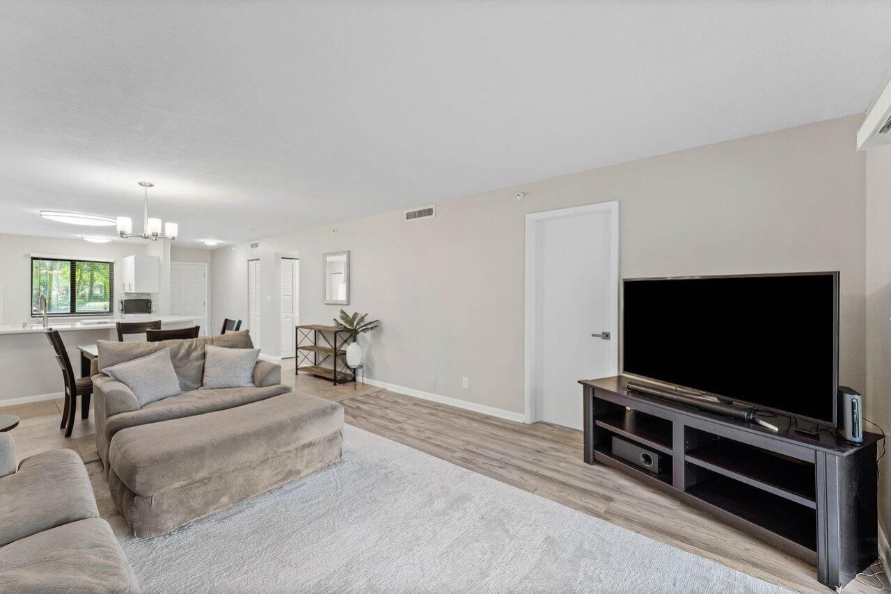 2205 S Cypress Bend Drive, Unit 103, Pompano Beach, FL 33069 Photo