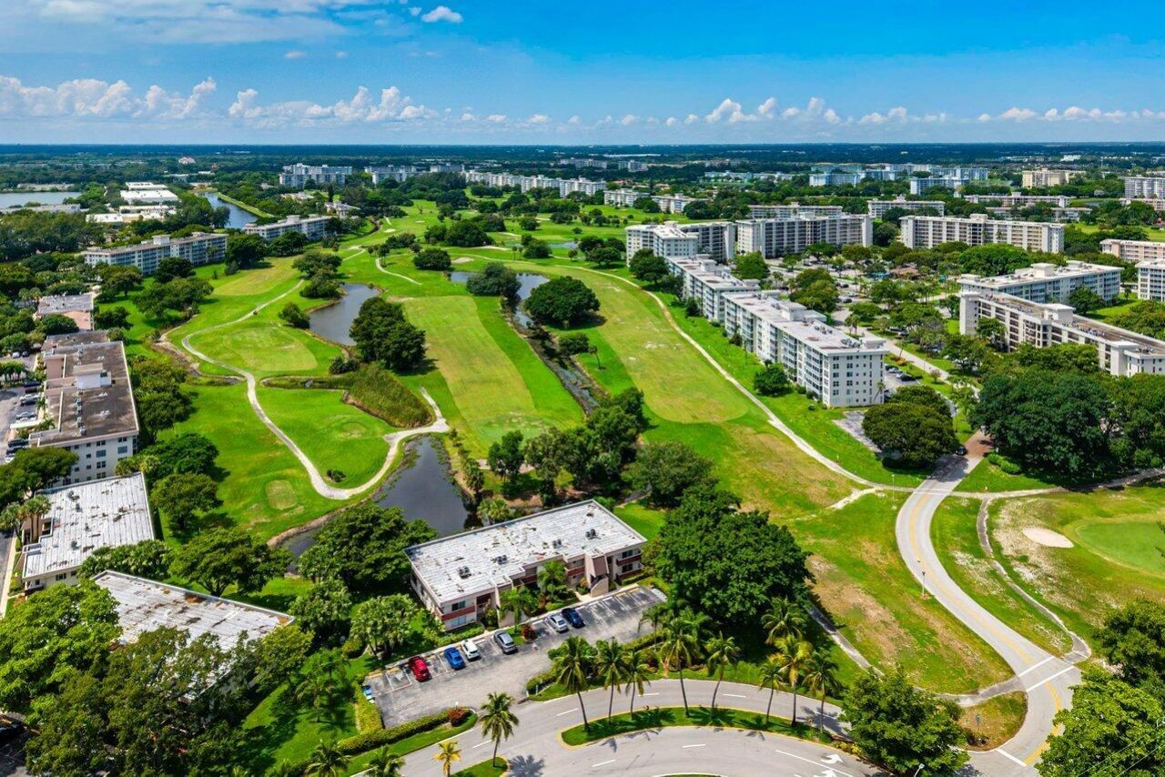 2205 S Cypress Bend Drive, Unit 103, Pompano Beach, FL 33069 Photo