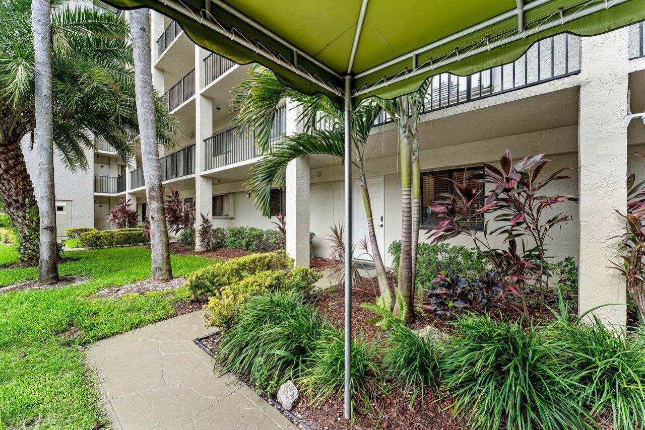 2205 S Cypress Bend Drive, Unit 103, Pompano Beach, FL 33069 Photo