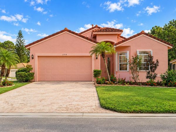 374 NW Toscane Trail, Port St. Lucie, FL 34986
