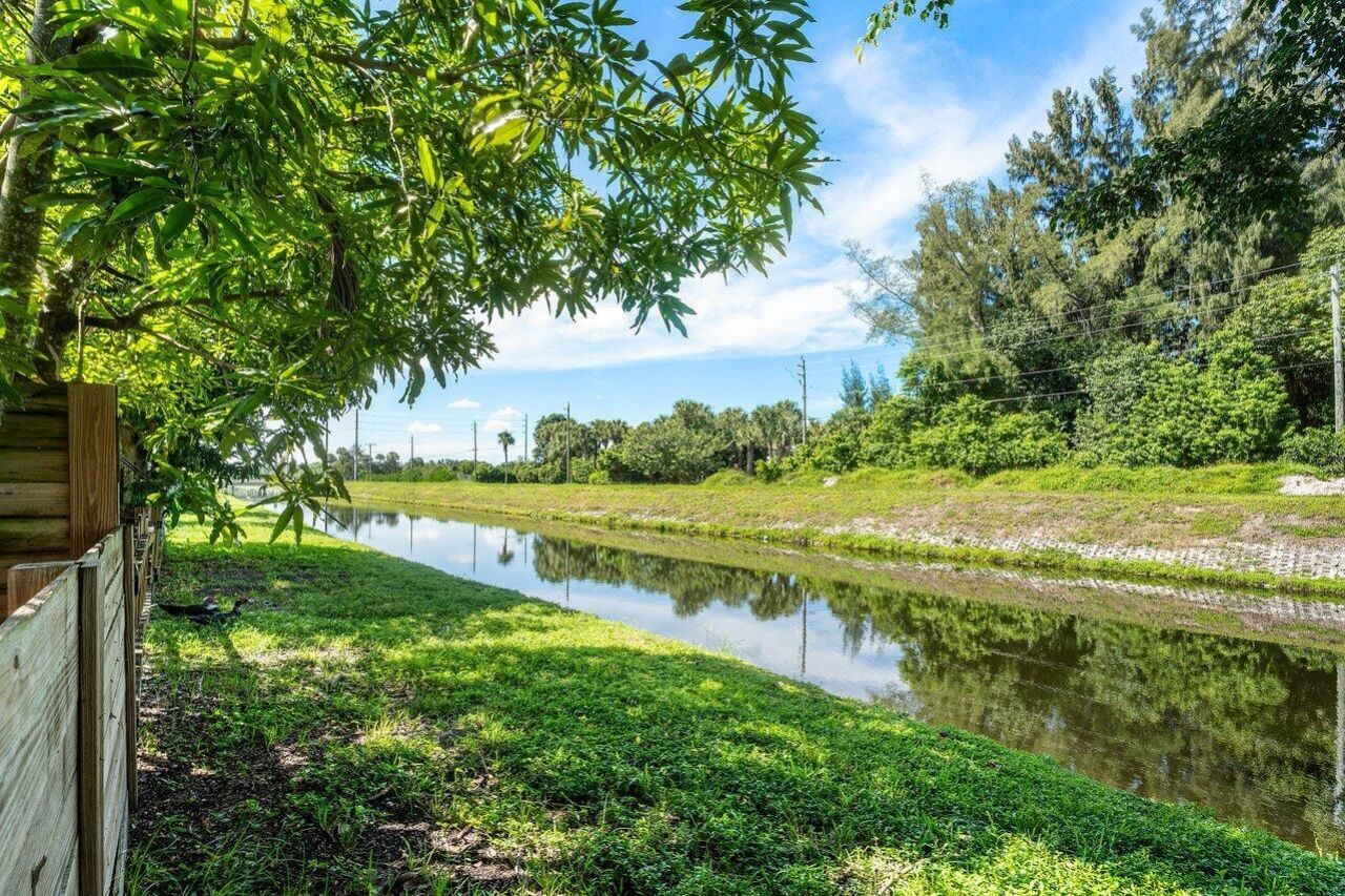 105 Plumage Lane, West Palm Beach, FL 33415 Photo