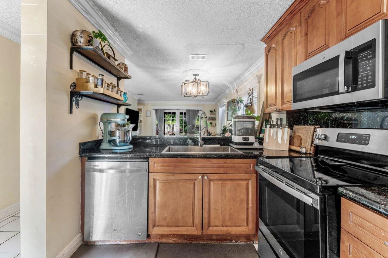 105 Plumage Lane, West Palm Beach, FL 33415 Photo