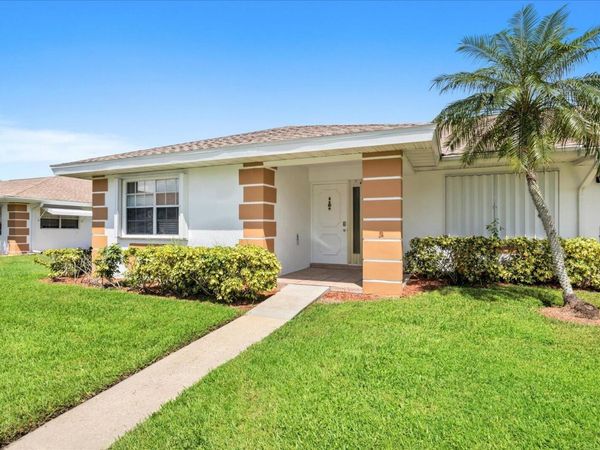 1218 S Lakes End Drive, Unit Apt a, Fort Pierce, FL 34982