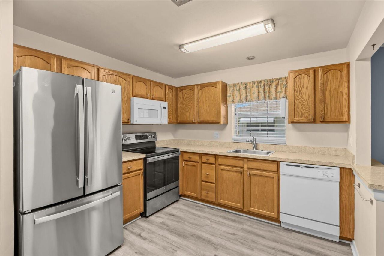 1218 S Lakes End Drive, Unit Apt a, Fort Pierce, FL 34982 Photo